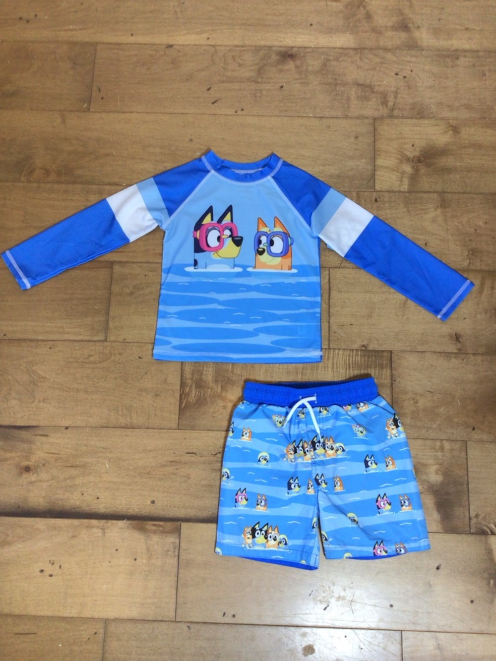 Bluey Toddler Boys 2Pc Rash Guard Swim Set Size 3T Long Sleeve UPF 50+ FLAW.